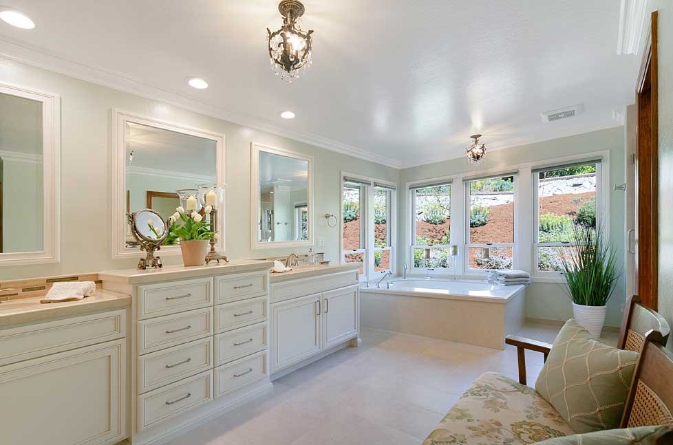 traditional master bathroom designs