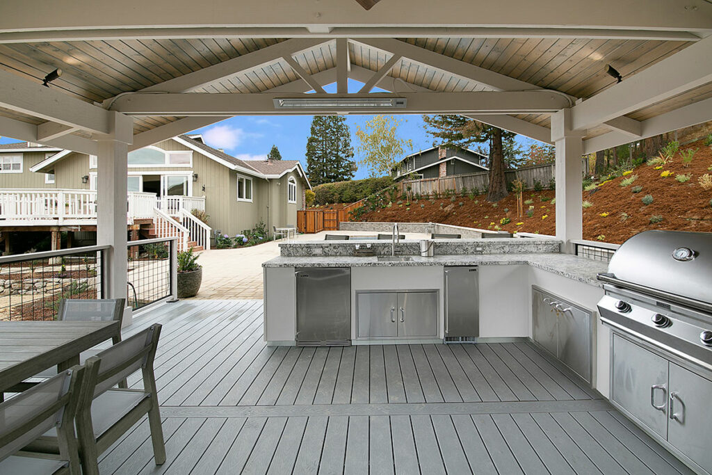 outdoor kitchen